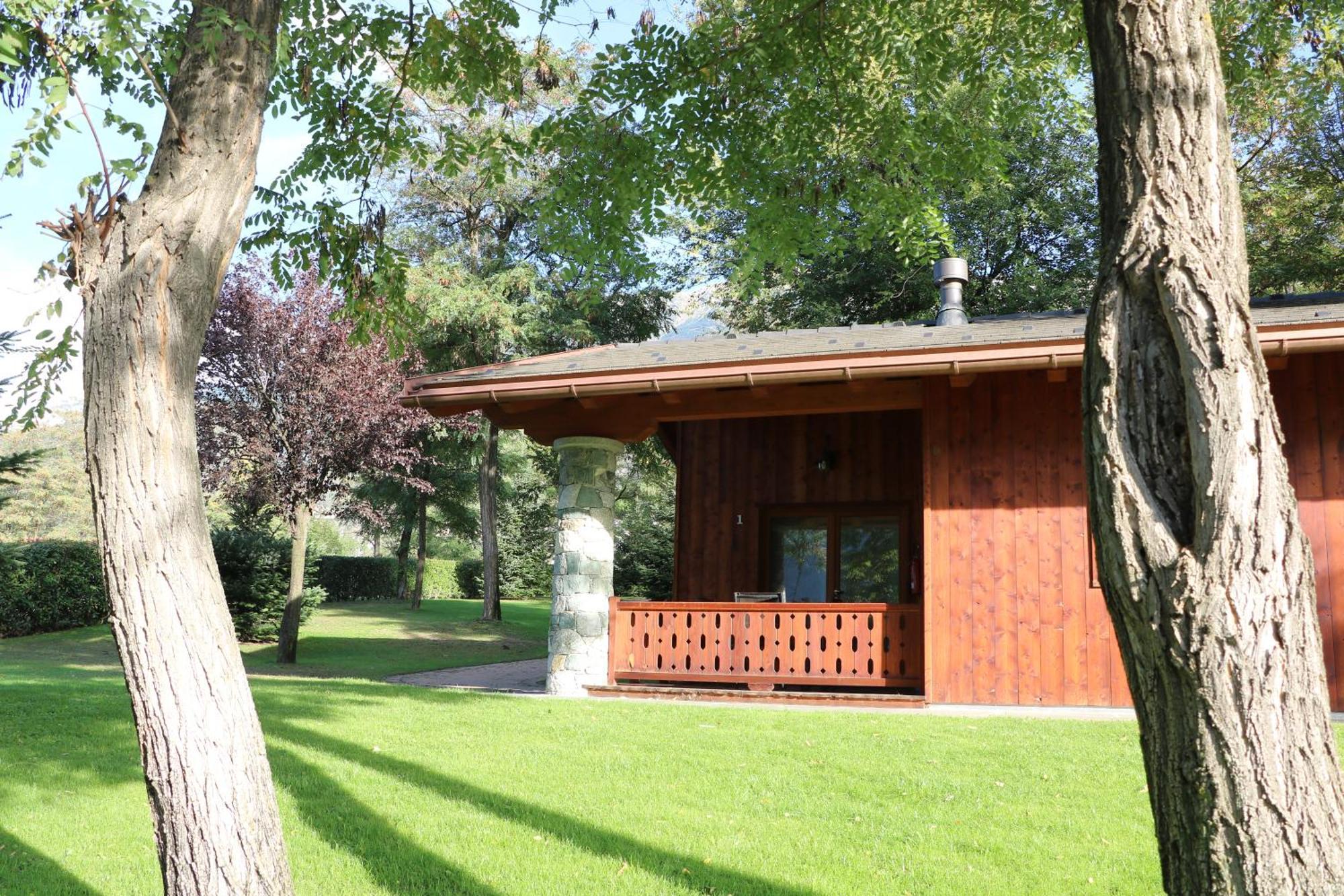 Lazy Bee Camping Village Aosta Zewnętrze zdjęcie